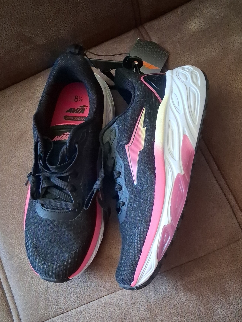 Avia Gel Sneaker Women's Black with Pink Accent Athletic Running Shoes 8 1/2